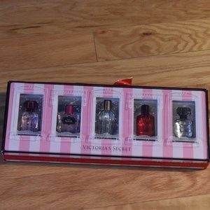 SALE‼️ Victoria Secret Perfume Set